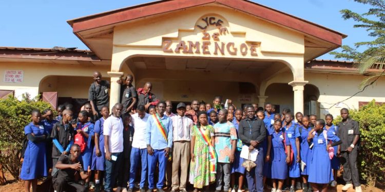 Cameroun – Lutte contre la consommation des stupéfiants en milieu scolaire :  TATIANA EYENGA OVONO sensibilise la jeunesse 