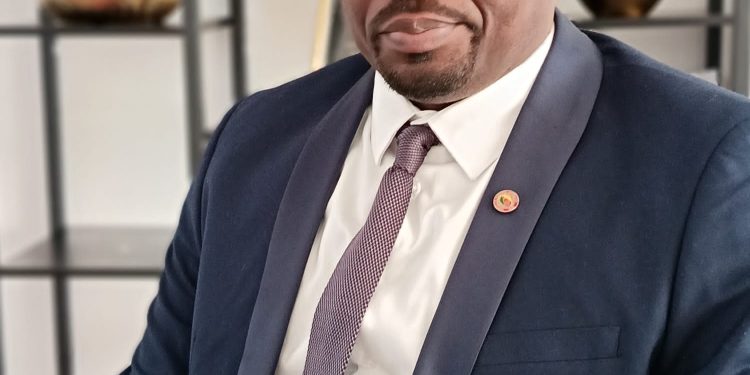 Cameroun – Présidentielle 2025: Theiller Onana assigne le Rdpc en justice au sujet de la candidature de Paul Biya