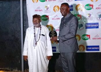 Cameroun- Récompense : Serge Ndzana ESSALA reçoit le prix « Flambeau révélation politique 2025» de Lekié Express